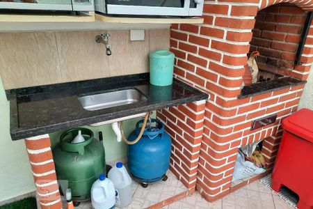 Casa à venda com 212m², 3 quartos e 2 vagas Casa à venda com 212m², 3 quartos e 2 vagasÁrea