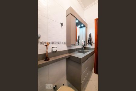 Casa à venda com 212m², 3 quartos e 2 vagas Casa à venda com 212m², 3 quartos e 2 vagasBanheiro da Suíte