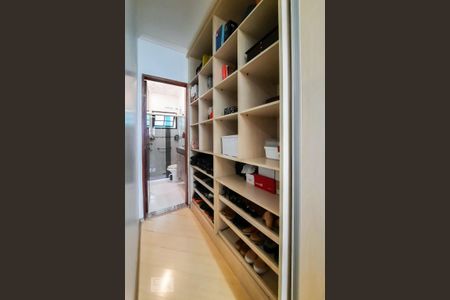 Casa à venda com 212m², 3 quartos e 2 vagas Casa à venda com 212m², 3 quartos e 2 vagasSuíte