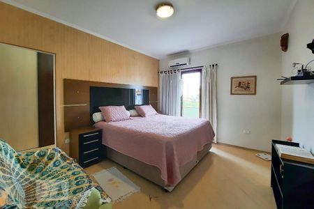 Casa à venda com 212m², 3 quartos e 2 vagas Casa à venda com 212m², 3 quartos e 2 vagasSuíte