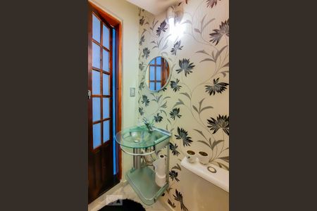 Casa à venda com 212m², 3 quartos e 2 vagas Casa à venda com 212m², 3 quartos e 2 vagasLavabo