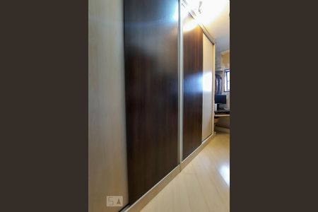 Casa à venda com 212m², 3 quartos e 2 vagas Casa à venda com 212m², 3 quartos e 2 vagasSuíte