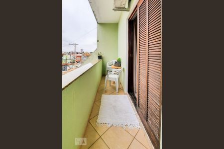 Casa à venda com 212m², 3 quartos e 2 vagas Casa à venda com 212m², 3 quartos e 2 vagasVaranda da Suíte