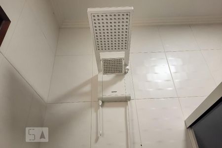 Casa à venda com 212m², 3 quartos e 2 vagas Casa à venda com 212m², 3 quartos e 2 vagasBanheiro Social