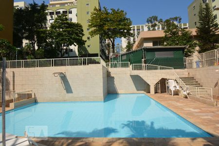 Apartamento para alugar com 70m², 1 quarto e 1 vagaÁrea comum - Piscina