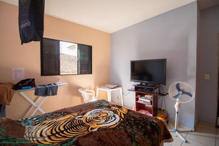 Casa à venda com 273m², 4 quartos e 2 vagasQuarto 4