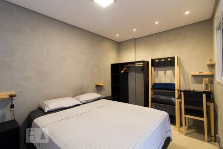 Quarto de kitnet/studio para alugar com 1 quarto, 32m² em Jardim Faculdade, Sorocaba