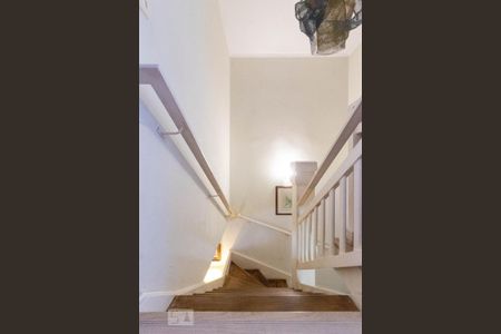 Casa de condomínio à venda com 191m², 3 quartos e 2 vagasCirculação