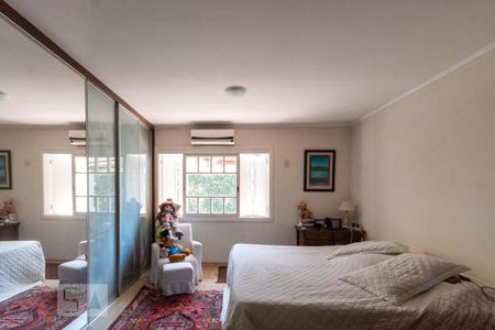 Casa de condomínio à venda com 191m², 3 quartos e 2 vagasSuíte