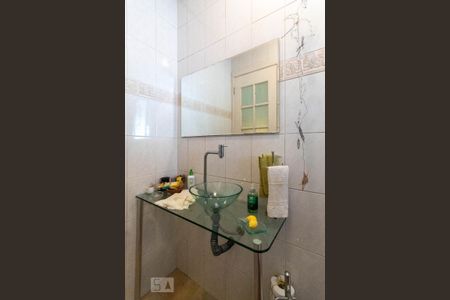 Lavabo de casa de condomínio à venda com 3 quartos, 191m² em Pedra Redonda, Porto Alegre