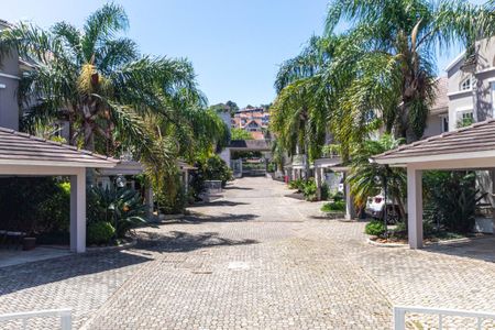 Casa de condomínio à venda com 191m², 3 quartos e 2 vagasÁrea comum