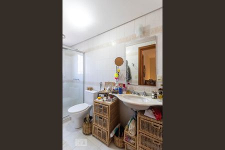 Casa de condomínio à venda com 191m², 3 quartos e 2 vagasBanheiro