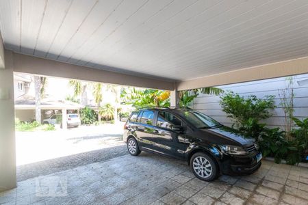 Casa de condomínio à venda com 191m², 3 quartos e 2 vagasGaragem