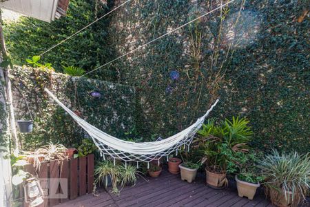 Casa de condomínio à venda com 191m², 3 quartos e 2 vagasQuintal