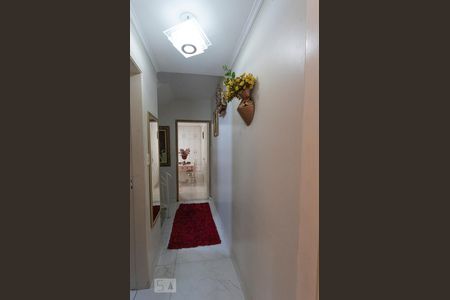 Corredor  de casa à venda com 3 quartos, 191m² em Baeta Neves, São Bernardo do Campo