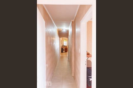 Corredor de casa para alugar com 3 quartos, 300m² em Jardim Brasil (zona Sul), São Paulo