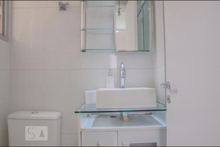 Banheiro de apartamento à venda com 2 quartos, 43m² em Jardim Centenario, São Paulo