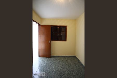 Casa à venda com 131m², 3 quartos e 2 vagasQuarto de Serviço