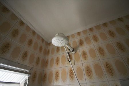 Casa à venda com 131m², 3 quartos e 2 vagasBanheiro