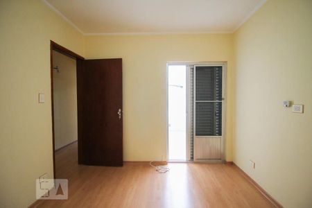 Casa à venda com 131m², 3 quartos e 2 vagasQuarto