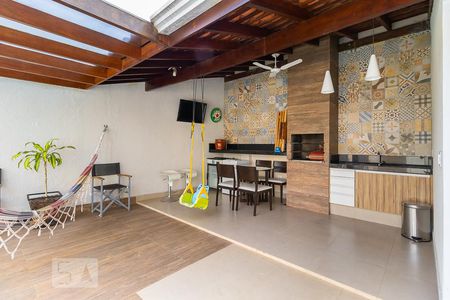 Casa de condomínio à venda com 300m², 4 quartos e 3 vagasQuintal - Churrasqueira