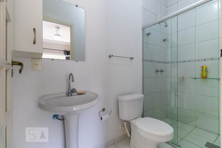 Casa de condomínio à venda com 300m², 4 quartos e 3 vagasBanheiro da suíte 3