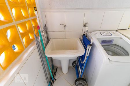 Casa de condomínio à venda com 300m², 4 quartos e 3 vagasÁrea de serviço