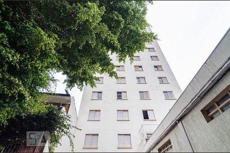 Apartamento para alugar com 55m², 2 quartos e sem vaga Apartamento para alugar com 55m², 2 quartos e sem vagaFachada