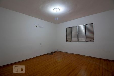 Casa à venda com 250m², 3 quartos e 2 vagasQuarto