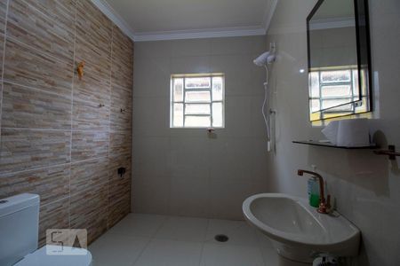 Casa à venda com 250m², 3 quartos e 2 vagasBanheiro