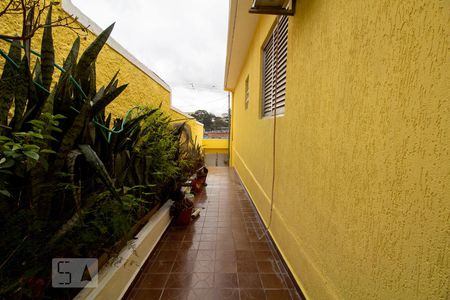 Casa à venda com 250m², 3 quartos e 2 vagasCorredor