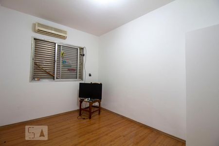 Casa à venda com 250m², 3 quartos e 2 vagasQuarto 1