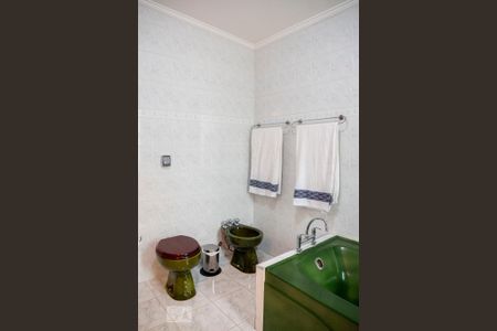 Casa à venda com 450m², 4 quartos e 3 vagasBanheiro da Suíte master