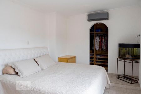 Casa à venda com 450m², 4 quartos e 3 vagasSuíte master