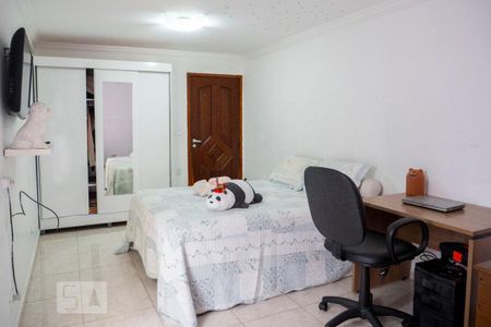 Casa à venda com 450m², 4 quartos e 3 vagasSuíte 2