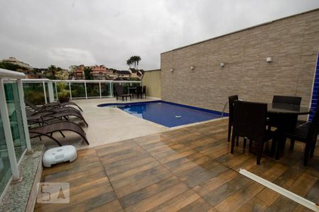 Apartamento para alugar com 105m², 2 quartos e 1 vaga Apartamento para alugar com 105m², 2 quartos e 1 vagaÁrea Comum - Piscina