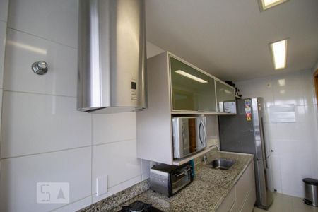 Apartamento para alugar com 105m², 2 quartos e 1 vaga Apartamento para alugar com 105m², 2 quartos e 1 vagaCozinha