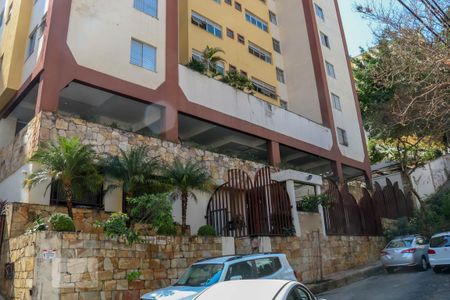 Apartamento para alugar com 98m², 3 quartos e 1 vagaFachada