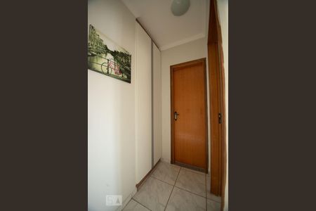 Casa de condomínio à venda com 129m², 3 quartos e 3 vagascorredor