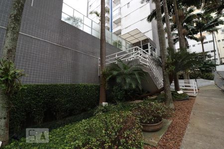 Apartamento para alugar com 77m², 2 quartos e 2 vagasFachada