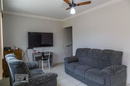 Sala de casa de condomínio para alugar com 2 quartos, 70m² em Vila Matilde, São Paulo