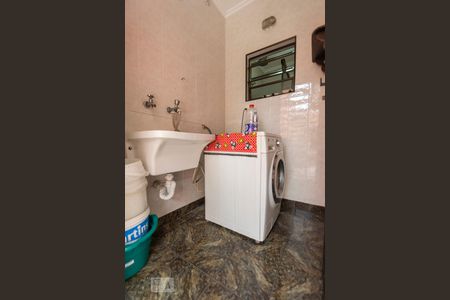 Casa à venda com 242m², 3 quartos e 5 vagasÁrea de Serviço