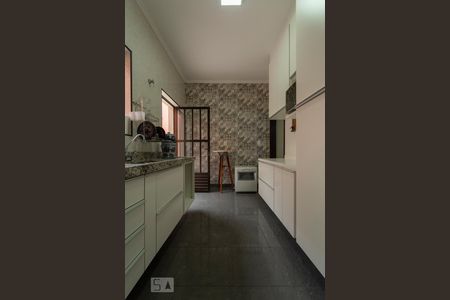 Casa à venda com 242m², 3 quartos e 5 vagasCozinha