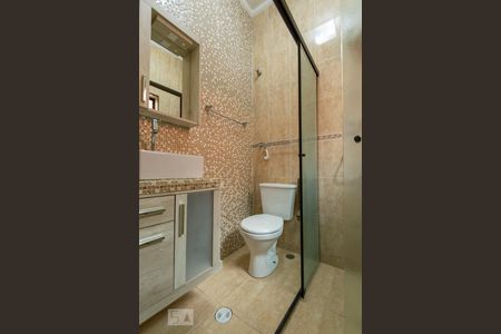 Casa à venda com 242m², 3 quartos e 5 vagassuíte 2