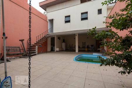 Casa à venda com 242m², 3 quartos e 5 vagasÁrea comum - Piscina