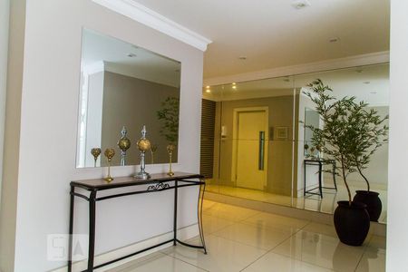 Apartamento à venda com 111m², 4 quartos e 2 vagasHall social