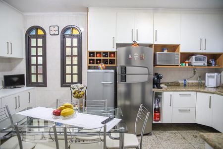 Casa para alugar com 250m², 3 quartos e 4 vagasCozinha