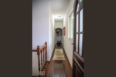 Casa para alugar com 250m², 3 quartos e 4 vagasCorredor