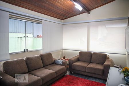 Casa para alugar com 250m², 3 quartos e 4 vagasEscritório