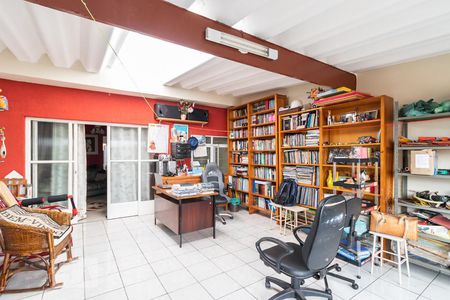 Escritório de casa à venda com 2 quartos, 180m² em Vila Paranagua, São Paulo